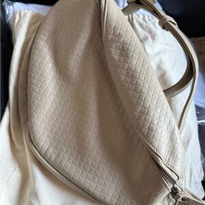 ANDAR ~ The Tatum in Crema Woven *Bonus: Includes Leather crossbody strap*